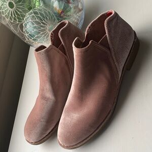 BOBS from Skechers Dusty Pink Ankle Booties